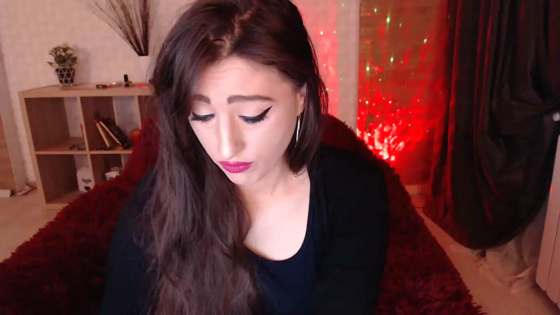 Gallery image thumbnail from HotRebbecca's myfreecams stream on, 12/06/2022, 01:27 image 10 of 20