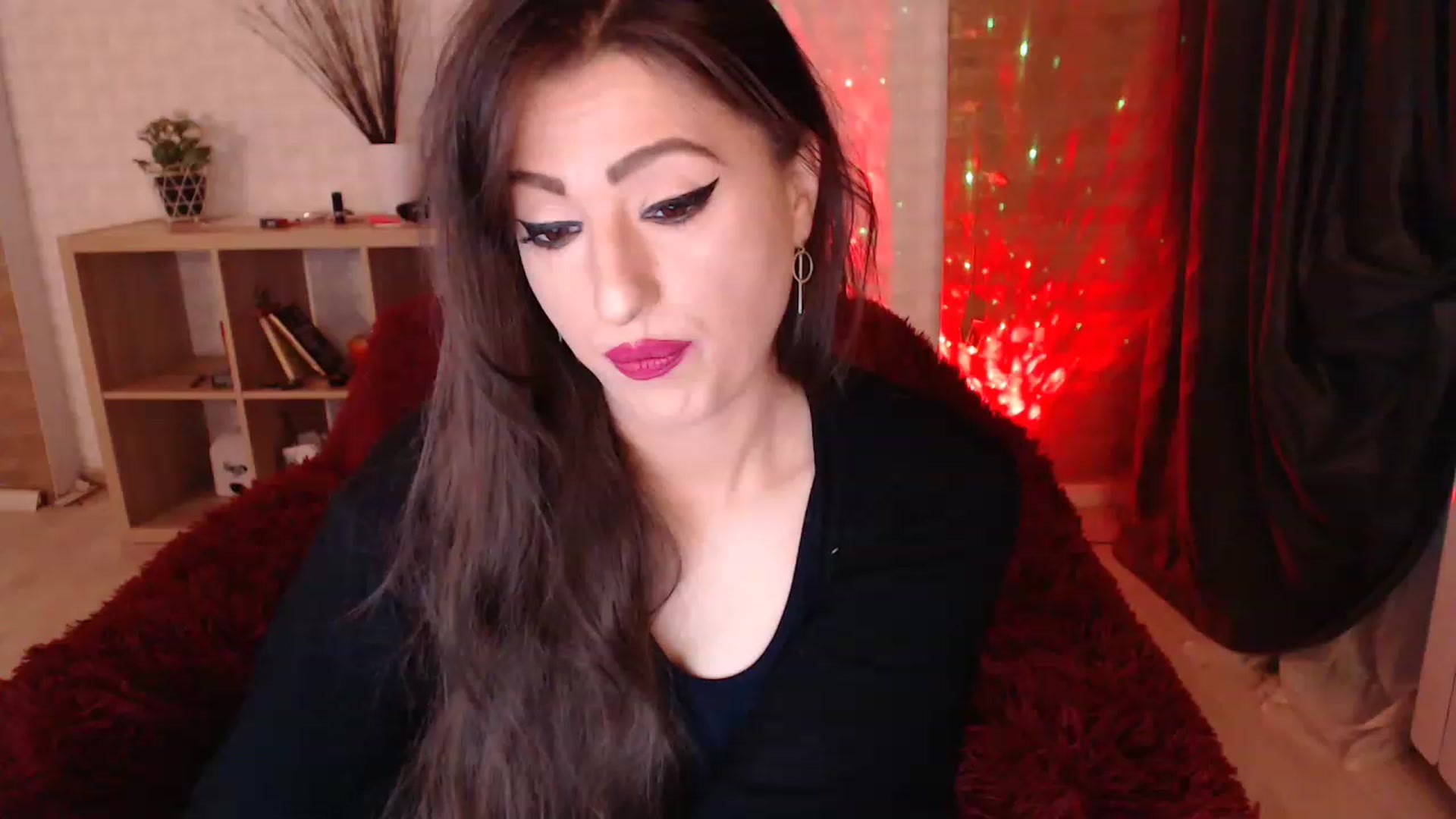 Gallery image thumbnail from HotRebbecca's myfreecams stream on, 12/06/2022, 01:27 image 19 of 20
