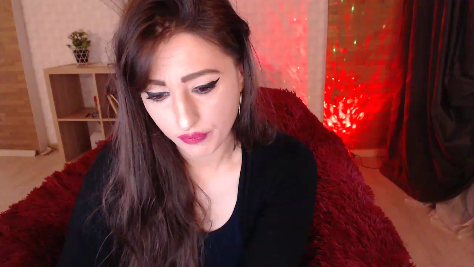 Gallery image thumbnail from HotRebbecca's myfreecams stream on, 12/06/2022, 07:25 image 15 of 20