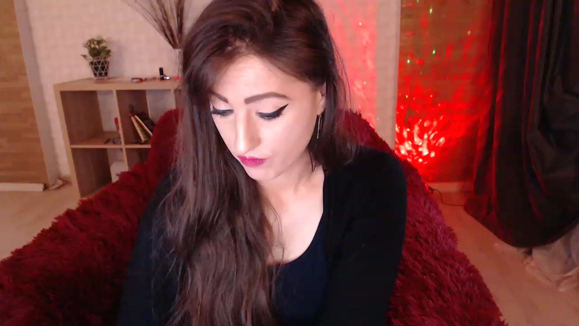 Gallery image thumbnail from HotRebbecca's myfreecams stream on, 12/06/2022, 07:25 image 17 of 20