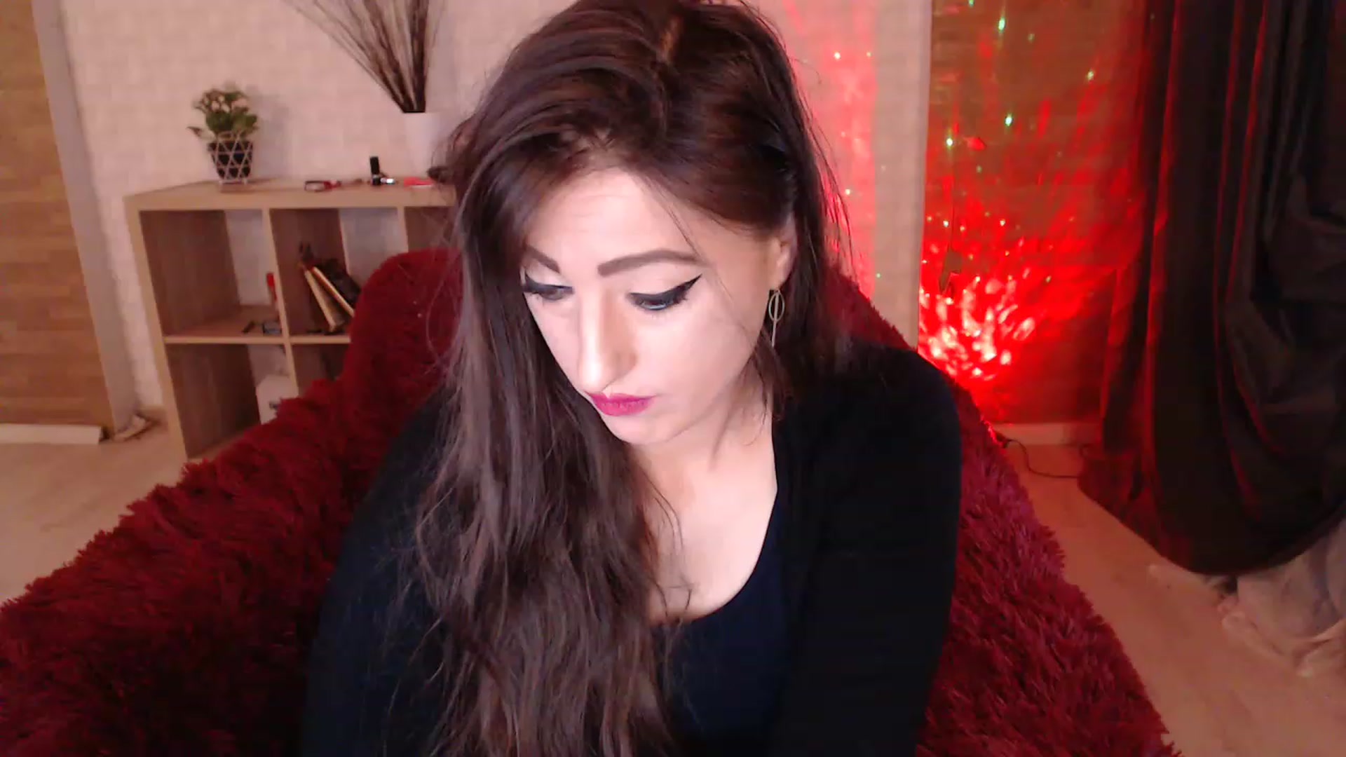 Gallery image thumbnail from HotRebbecca's myfreecams stream on, 12/06/2022, 07:25 image 10 of 20