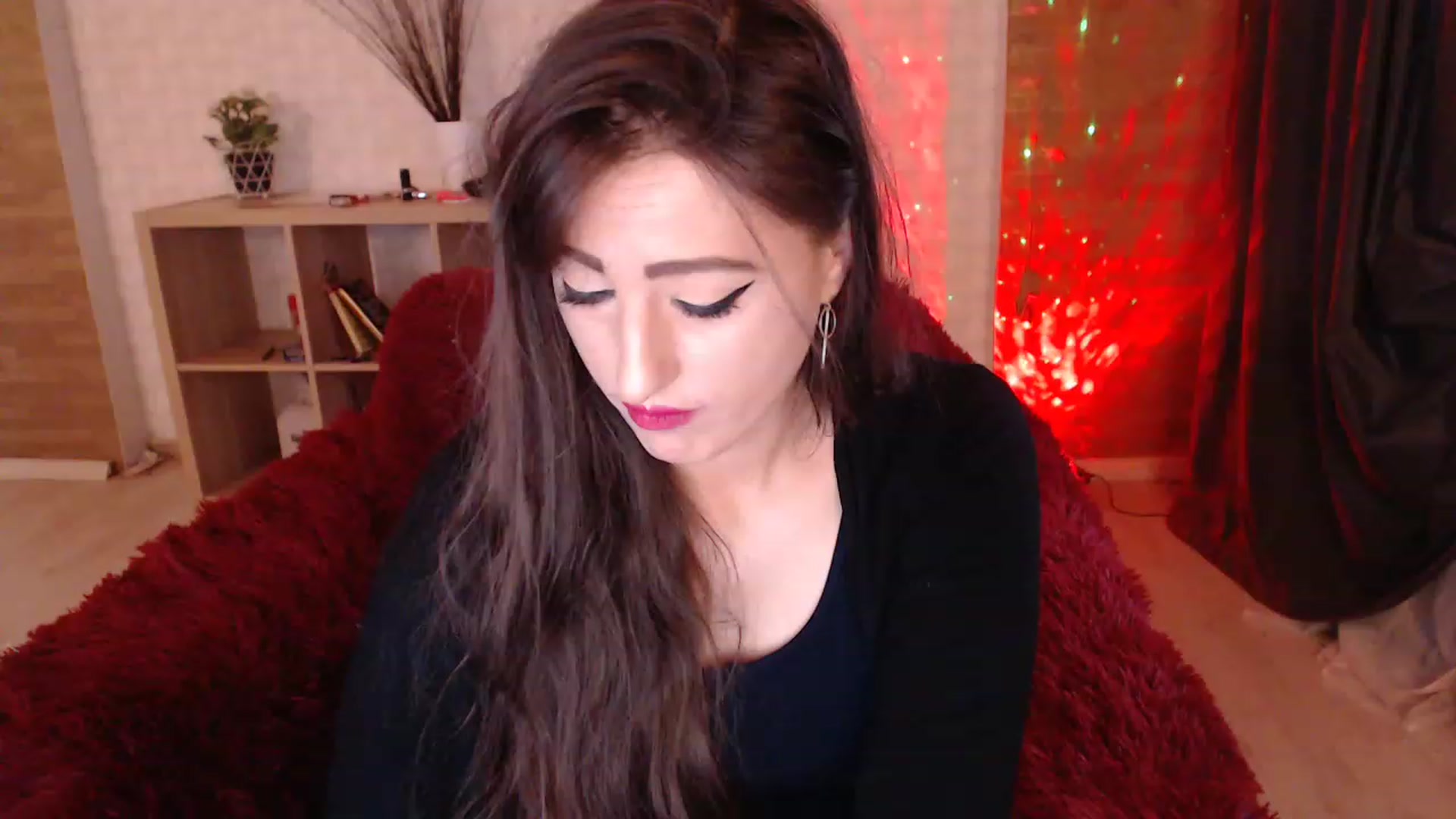Gallery image thumbnail from HotRebbecca's myfreecams stream on, 12/06/2022, 07:25 image 9 of 20