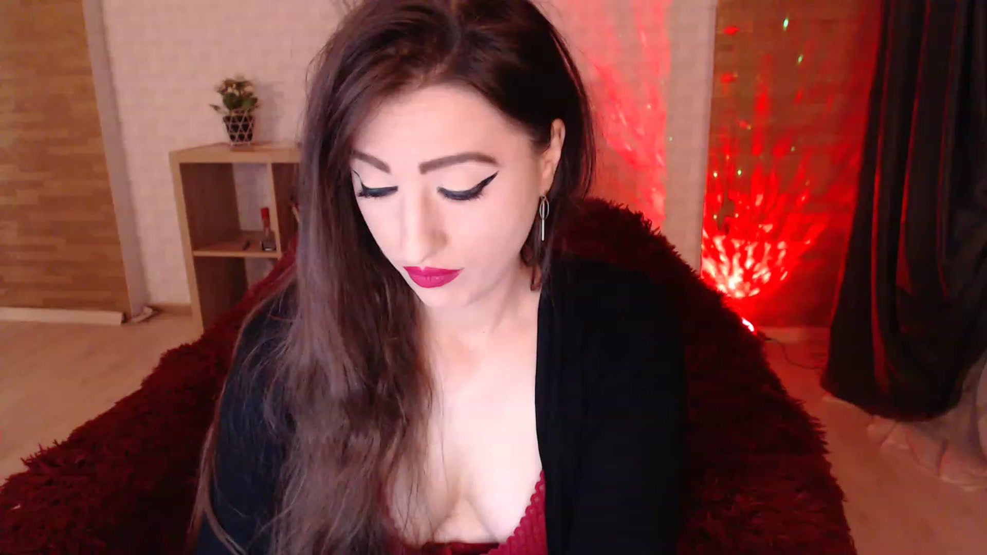 Gallery image thumbnail from HotRebbecca's myfreecams stream on, 12/08/2022, 01:36 image 5 of 20