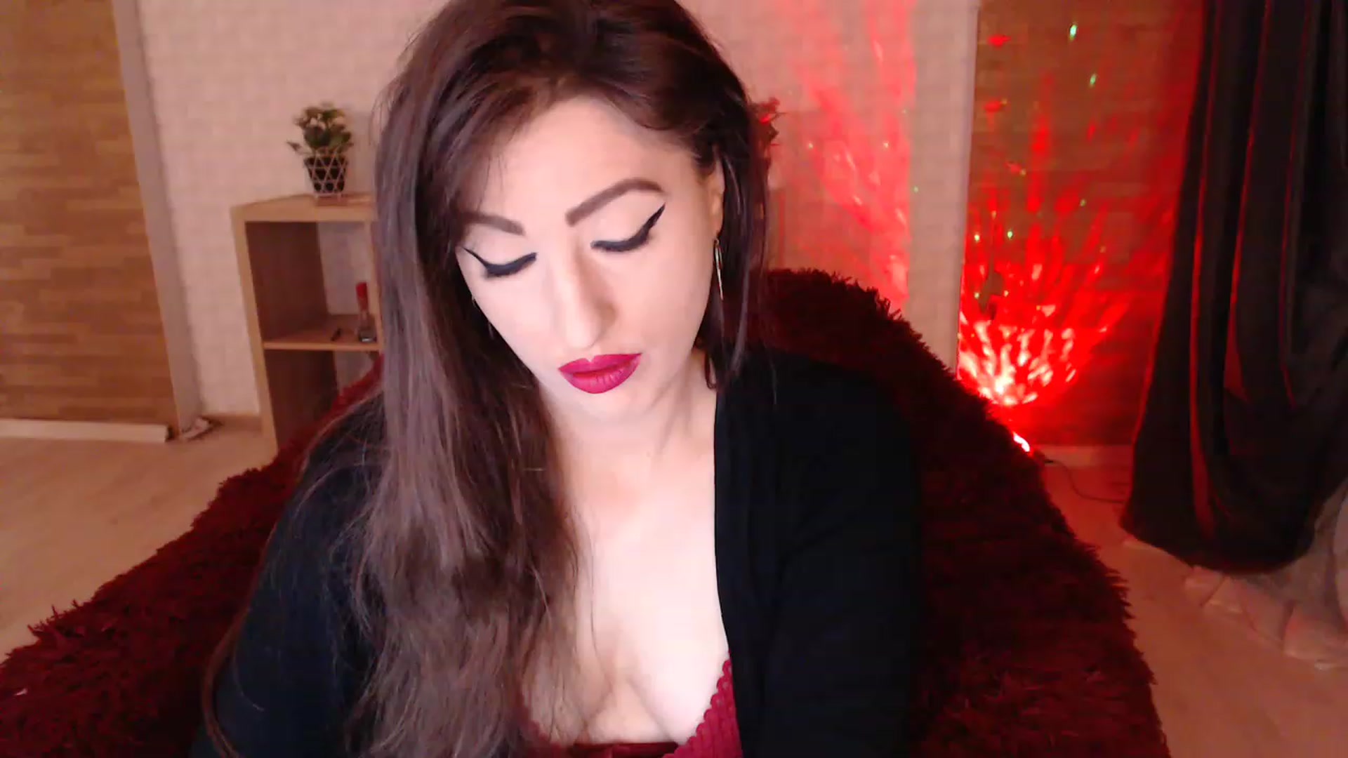 Gallery image thumbnail from HotRebbecca's myfreecams stream on, 12/08/2022, 01:36 image 13 of 20
