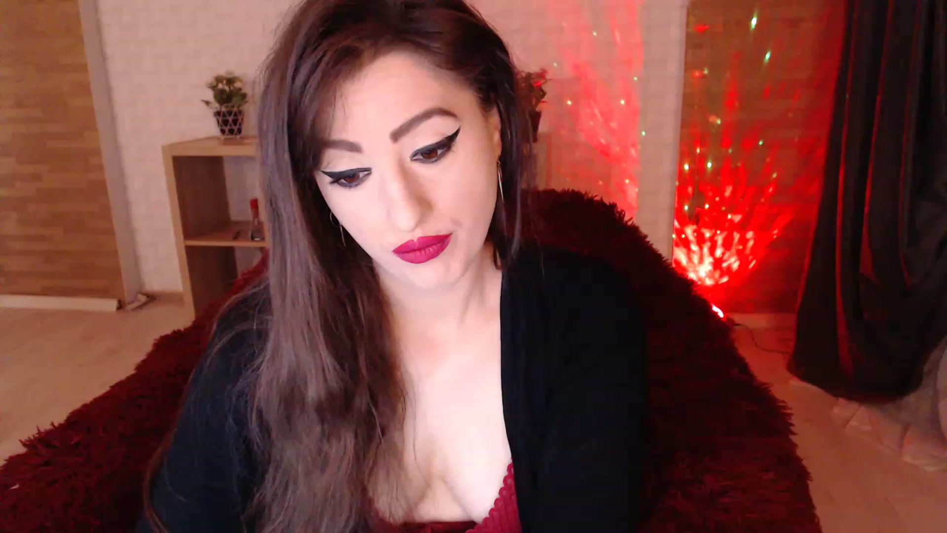 Gallery image thumbnail from HotRebbecca's myfreecams stream on, 12/08/2022, 01:36 image 14 of 20