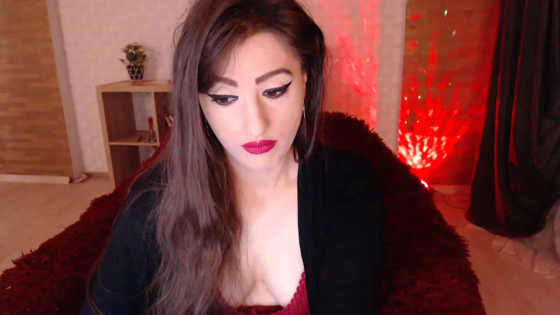 Gallery image thumbnail from HotRebbecca's myfreecams stream on, 12/08/2022, 01:36 image 16 of 20