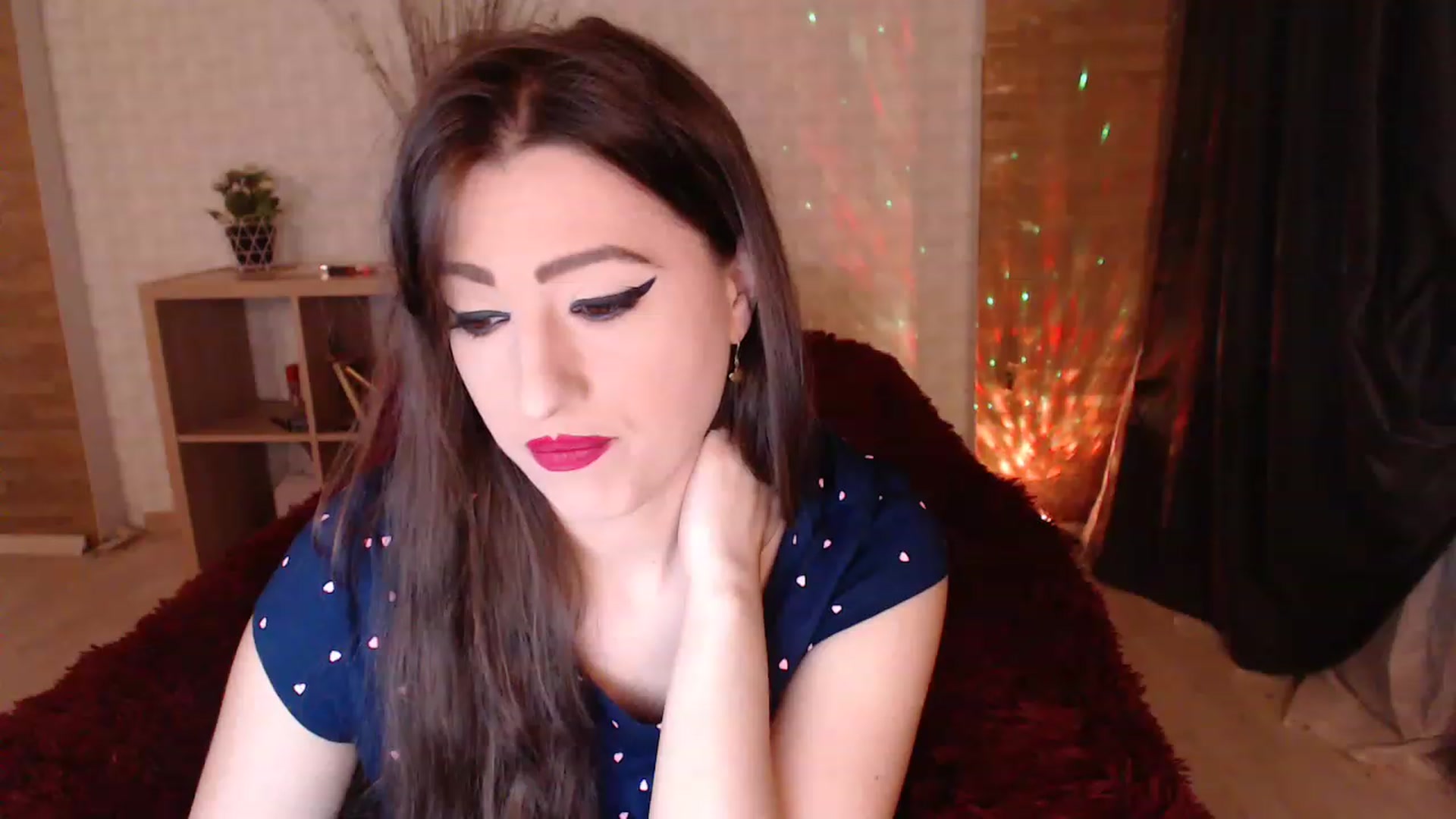 Gallery image thumbnail from HotRebbecca's myfreecams stream on, 12/12/2022, 03:01 image 15 of 20