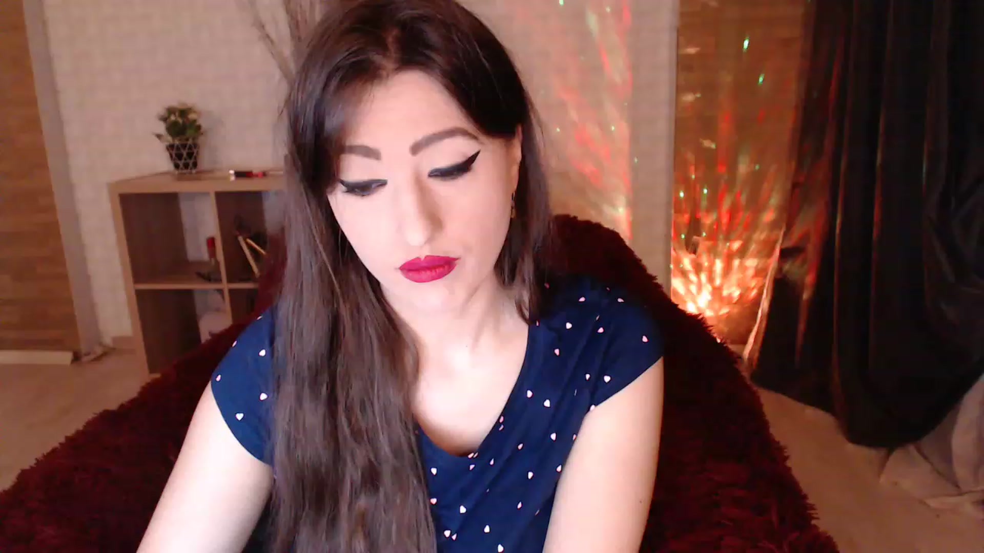 Gallery image thumbnail from HotRebbecca's myfreecams stream on, 12/12/2022, 03:01 image 6 of 20