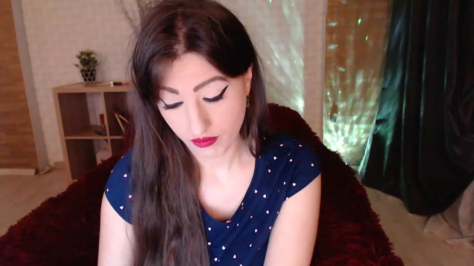 Gallery image thumbnail from HotRebbecca's myfreecams stream on, 12/12/2022, 03:01 image 5 of 20