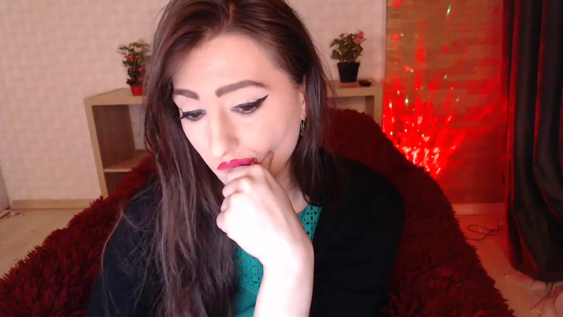 Gallery image thumbnail from HotRebbecca's myfreecams stream on, 12/21/2022, 07:45 image 18 of 20