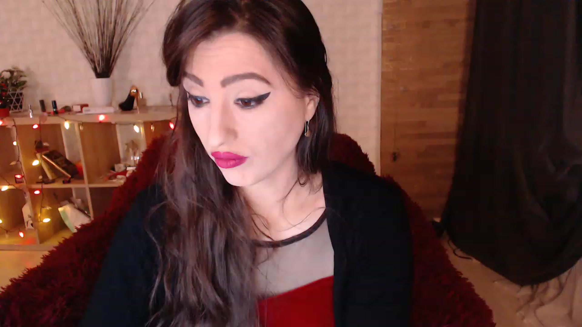 Gallery image thumbnail from HotRebbecca's myfreecams stream on, 12/26/2022, 01:39 image 15 of 20