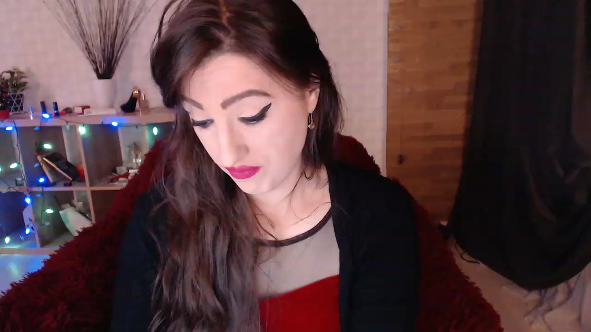 Gallery image thumbnail from HotRebbecca's myfreecams stream on, 12/26/2022, 01:39 image 10 of 20