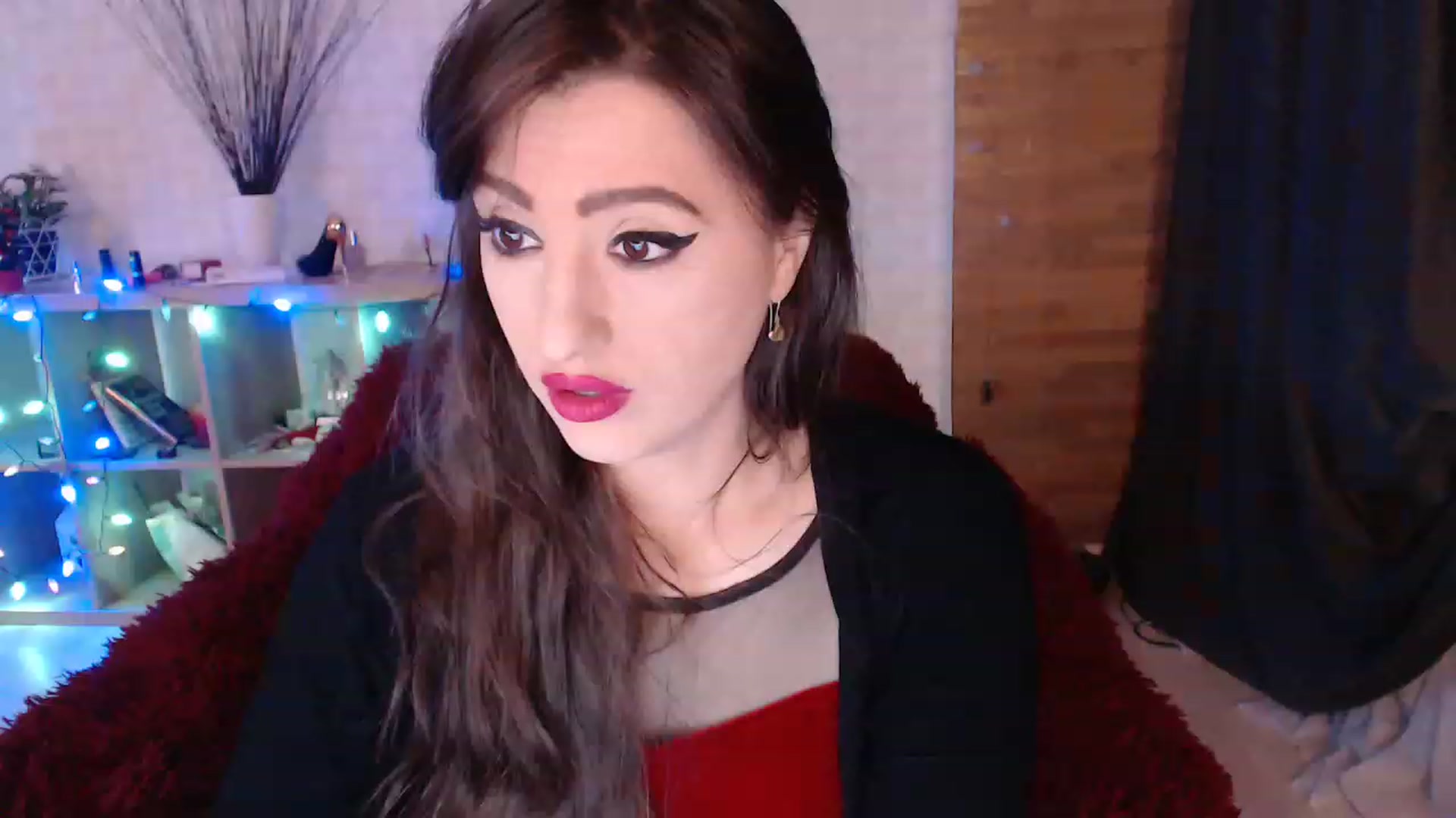 Gallery image thumbnail from HotRebbecca's myfreecams stream on, 12/26/2022, 01:39 image 12 of 20