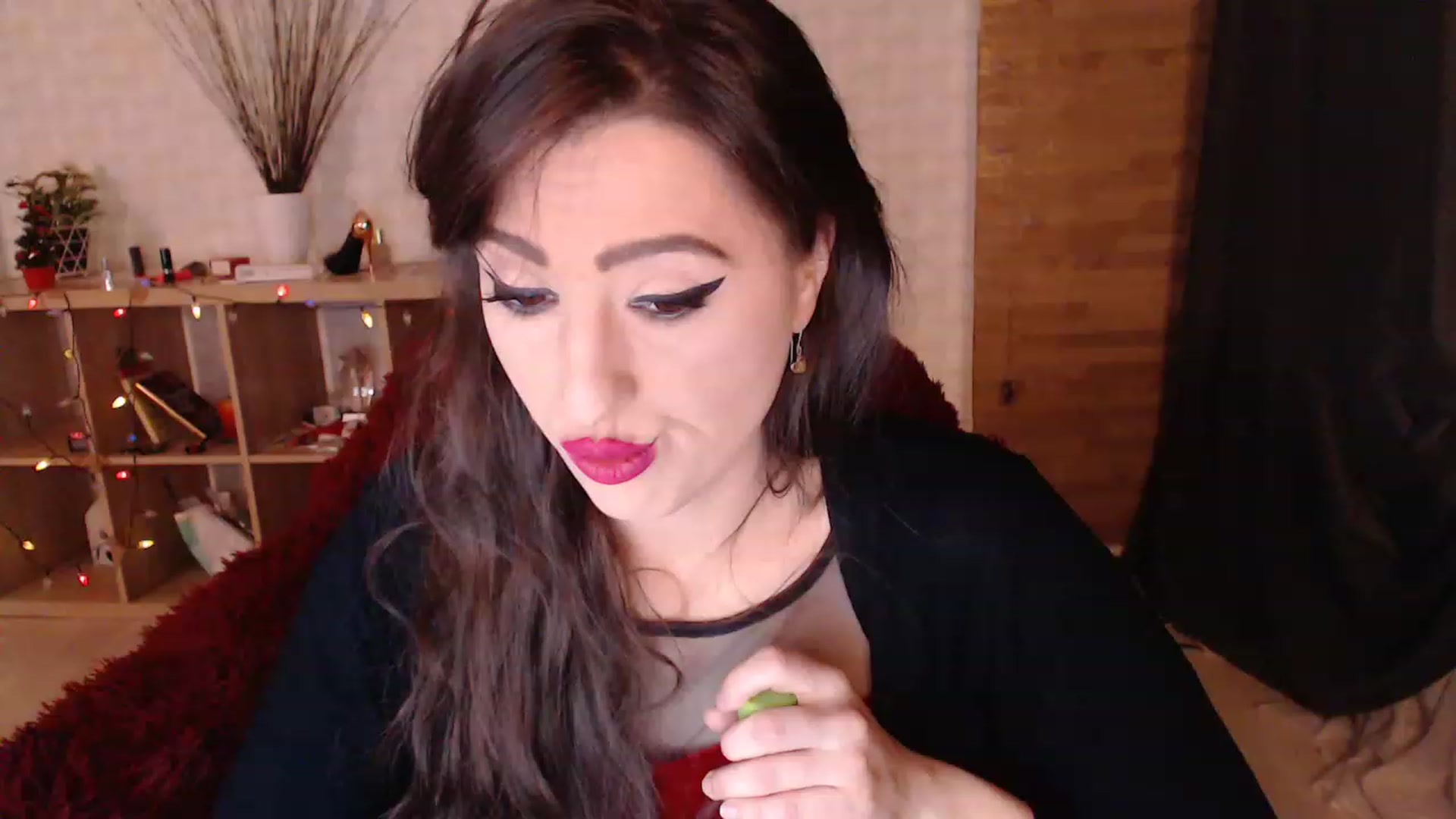 Gallery image thumbnail from HotRebbecca's myfreecams stream on, 12/26/2022, 01:39 image 7 of 20
