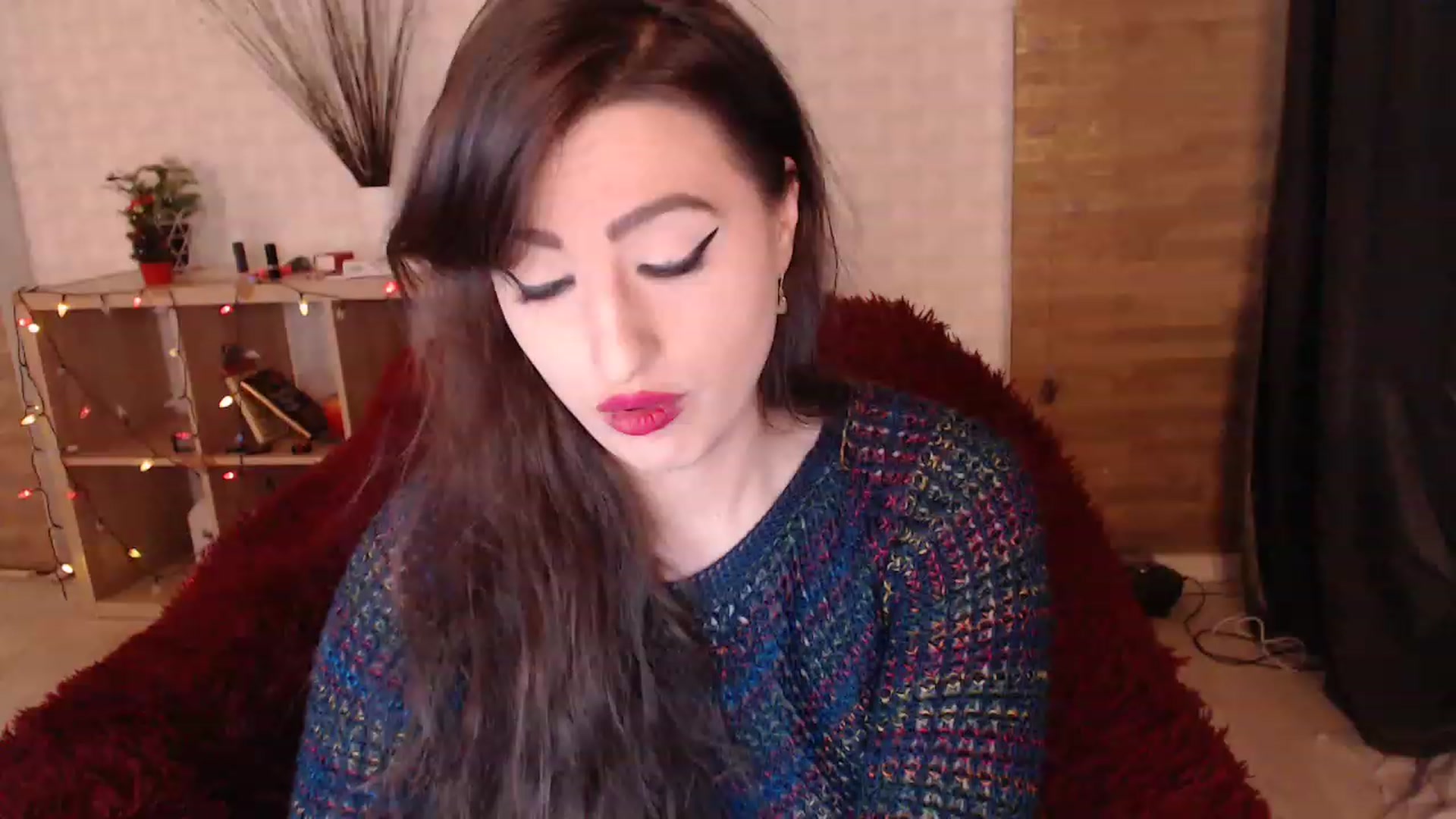 Gallery image thumbnail from HotRebbecca's myfreecams stream on, 12/27/2022, 06:44 image 10 of 20