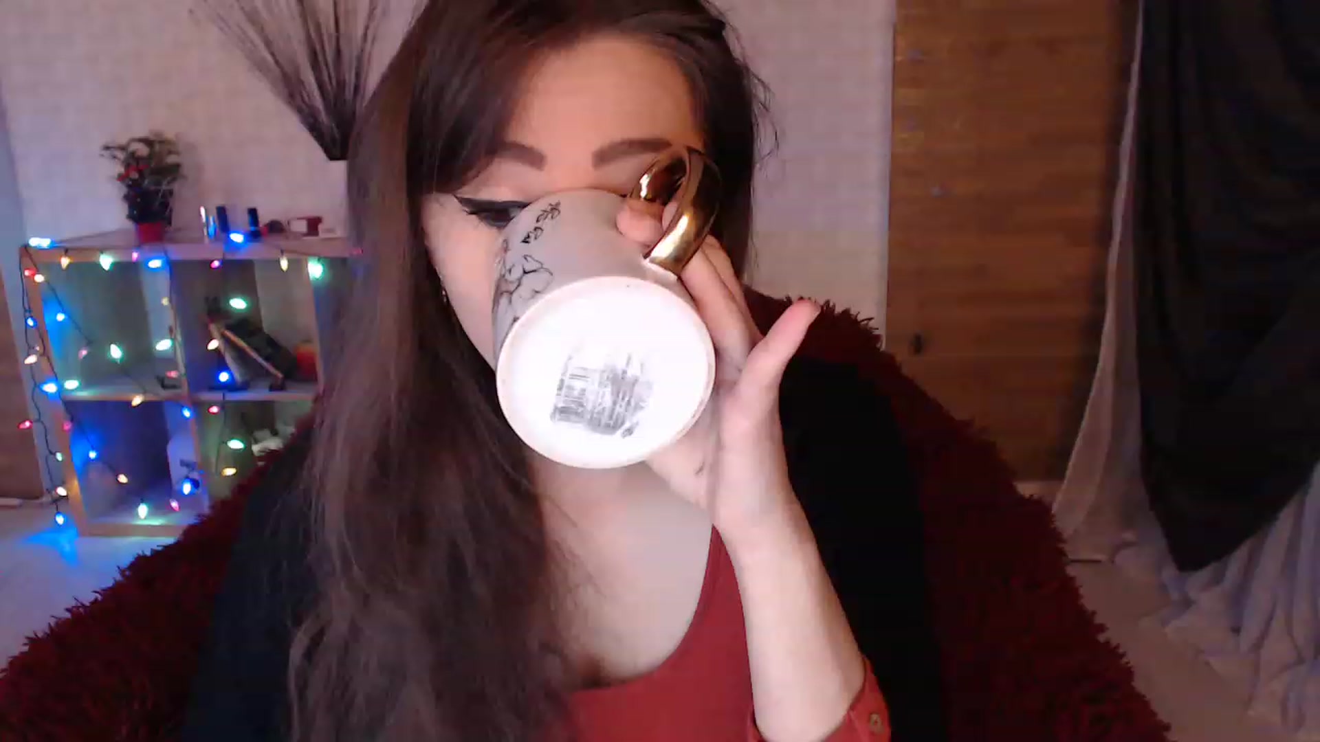 Gallery image thumbnail from HotRebbecca's myfreecams stream on, 12/28/2022, 01:39 image 12 of 20