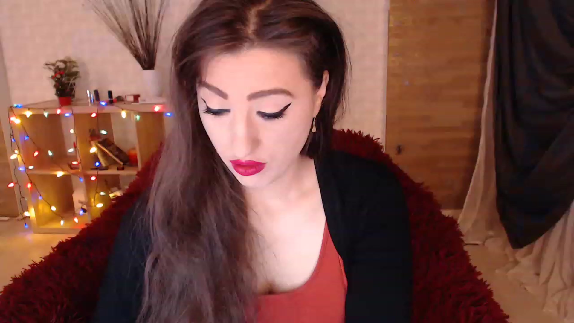 Gallery image thumbnail from HotRebbecca's myfreecams stream on, 12/28/2022, 01:39 image 2 of 20