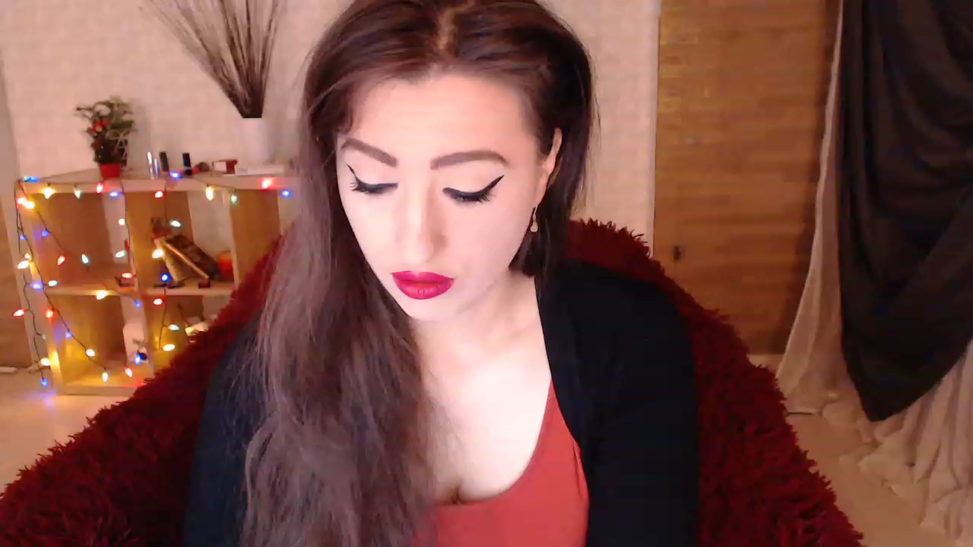 Gallery image thumbnail from HotRebbecca's myfreecams stream on, 12/28/2022, 01:39 image 4 of 20