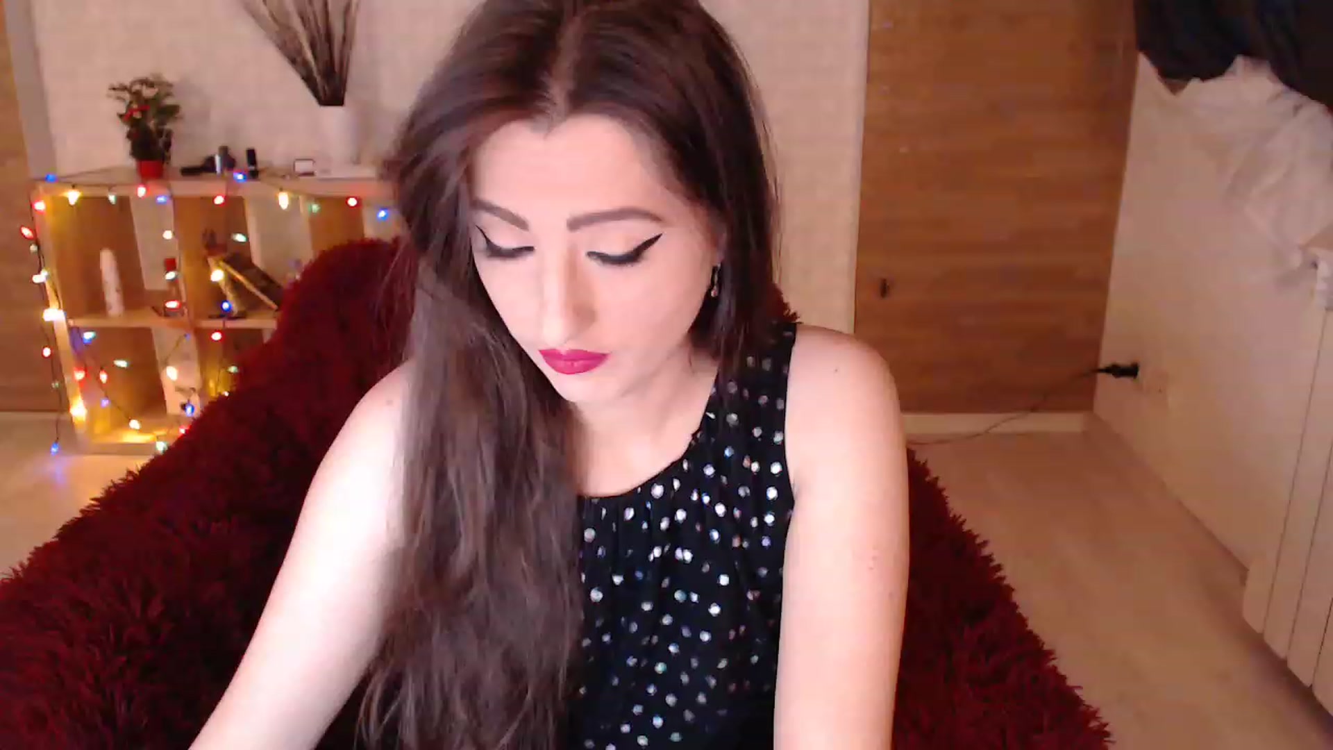 Gallery image thumbnail from HotRebbecca's myfreecams stream on, 01/02/2023, 04:37 image 6 of 20