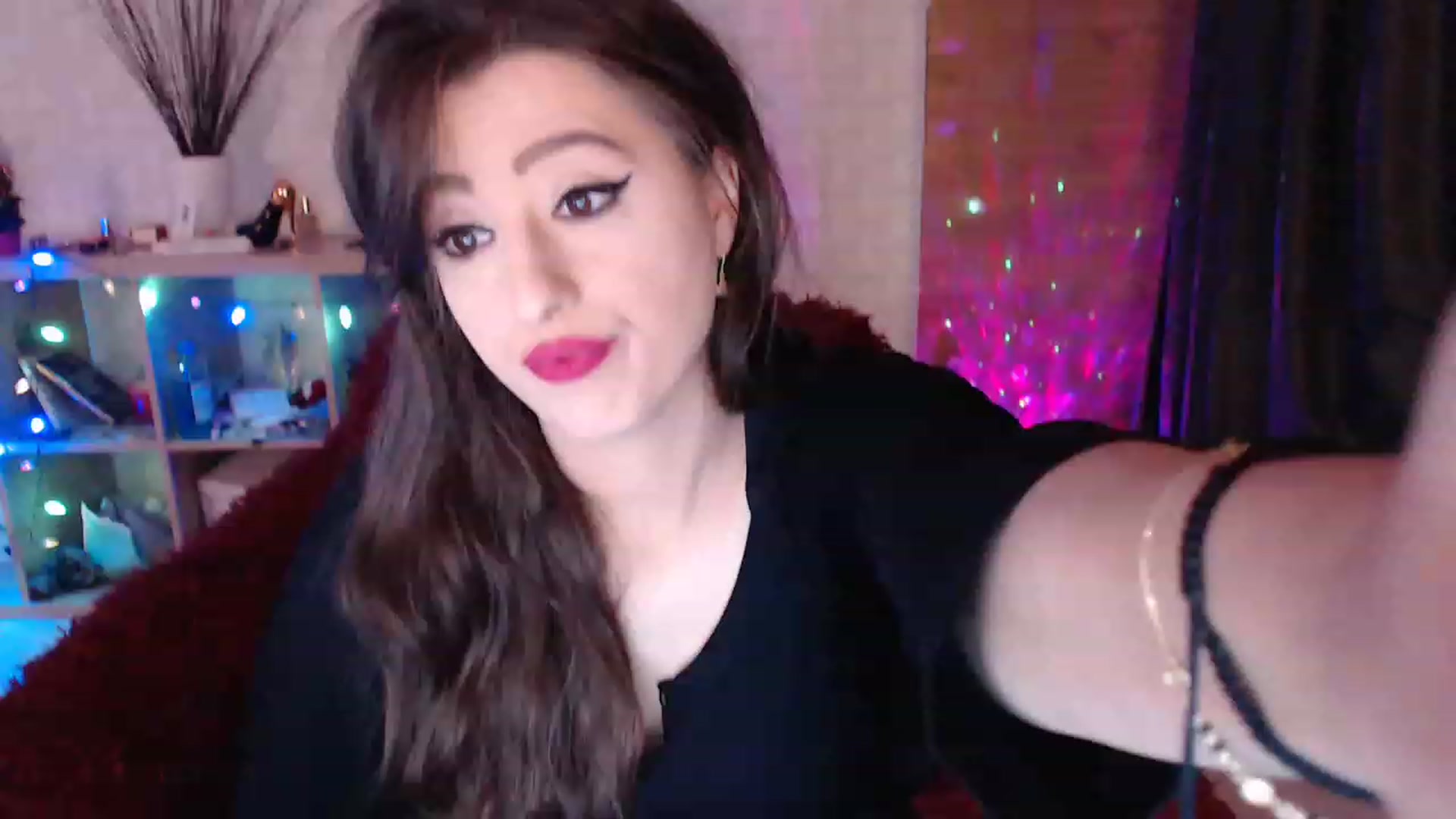 Gallery image thumbnail from HotRebbecca's myfreecams stream on, 01/31/2023, 03:28 image 14 of 20