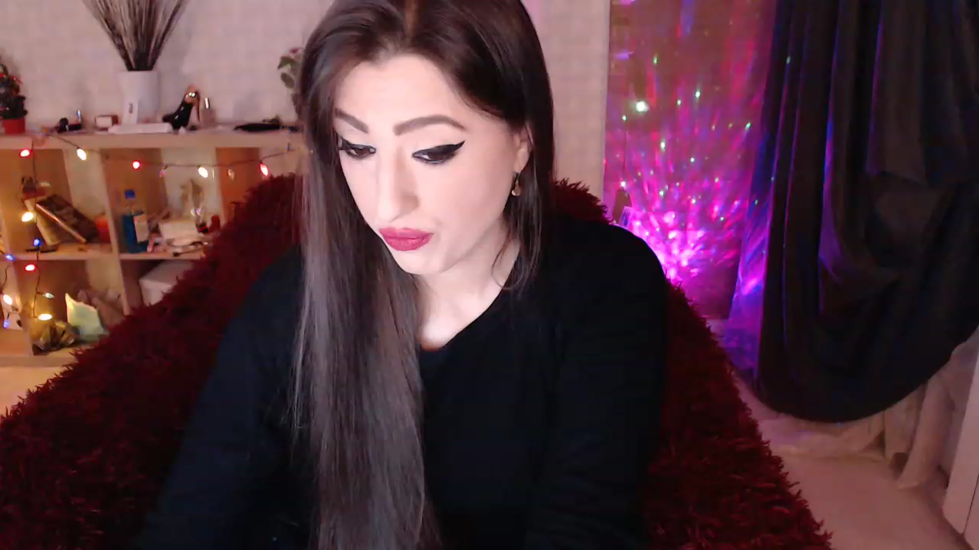 Gallery image thumbnail from HotRebbecca's myfreecams stream on, 02/02/2023, 01:22 image 6 of 20