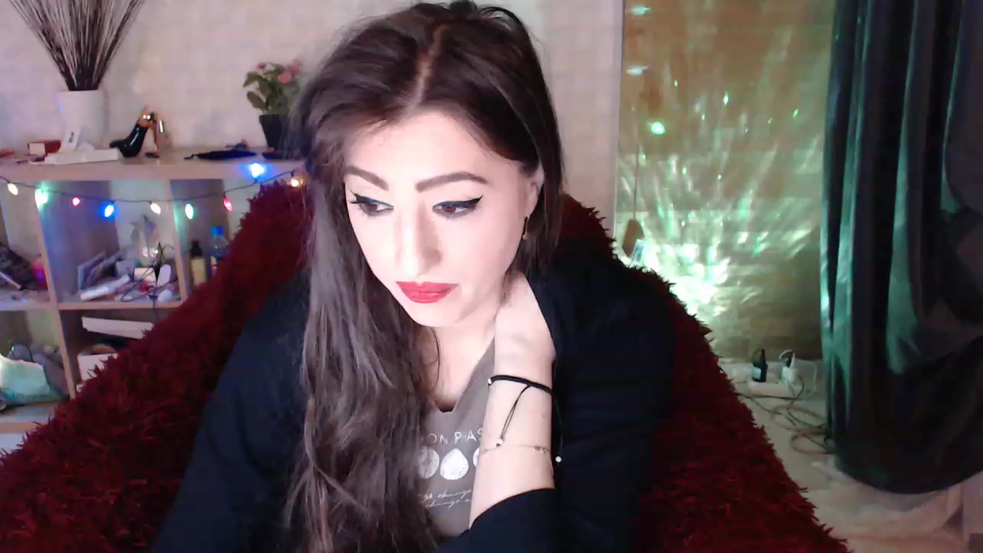 Gallery image thumbnail from HotRebbecca's myfreecams stream on, 02/05/2023, 04:04 image 1 of 20