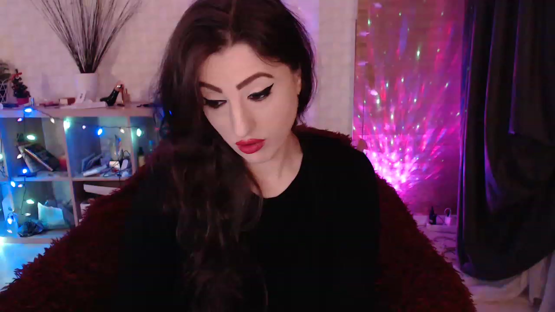 Gallery image thumbnail from HotRebbecca's myfreecams stream on, 02/07/2023, 24:29 image 17 of 20