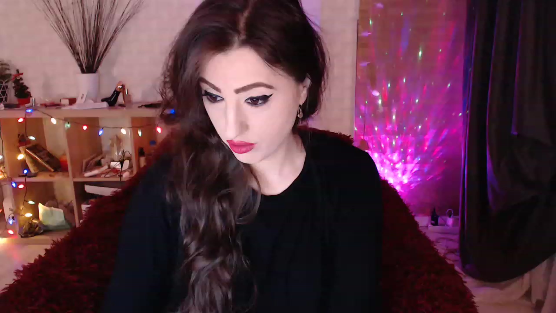 Gallery image thumbnail from HotRebbecca's myfreecams stream on, 02/07/2023, 24:29 image 2 of 20
