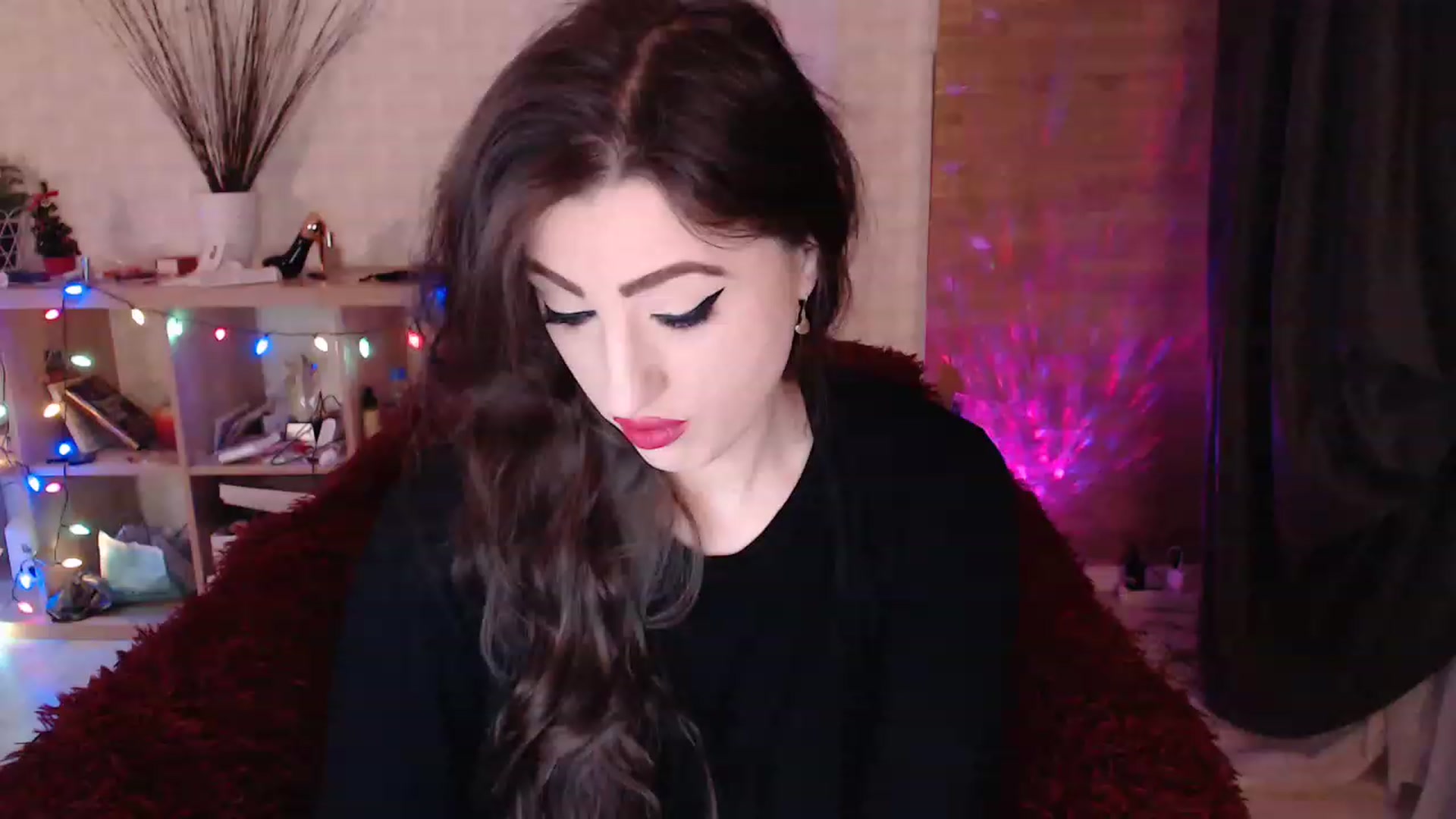 Gallery image thumbnail from HotRebbecca's myfreecams stream on, 02/07/2023, 24:29 image 19 of 20