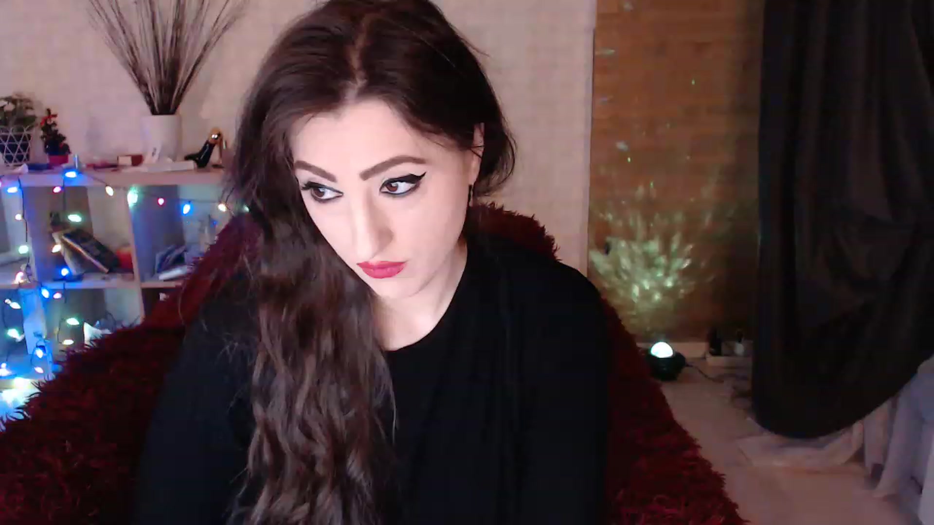 Gallery image thumbnail from HotRebbecca's myfreecams stream on, 02/07/2023, 01:03 image 2 of 20