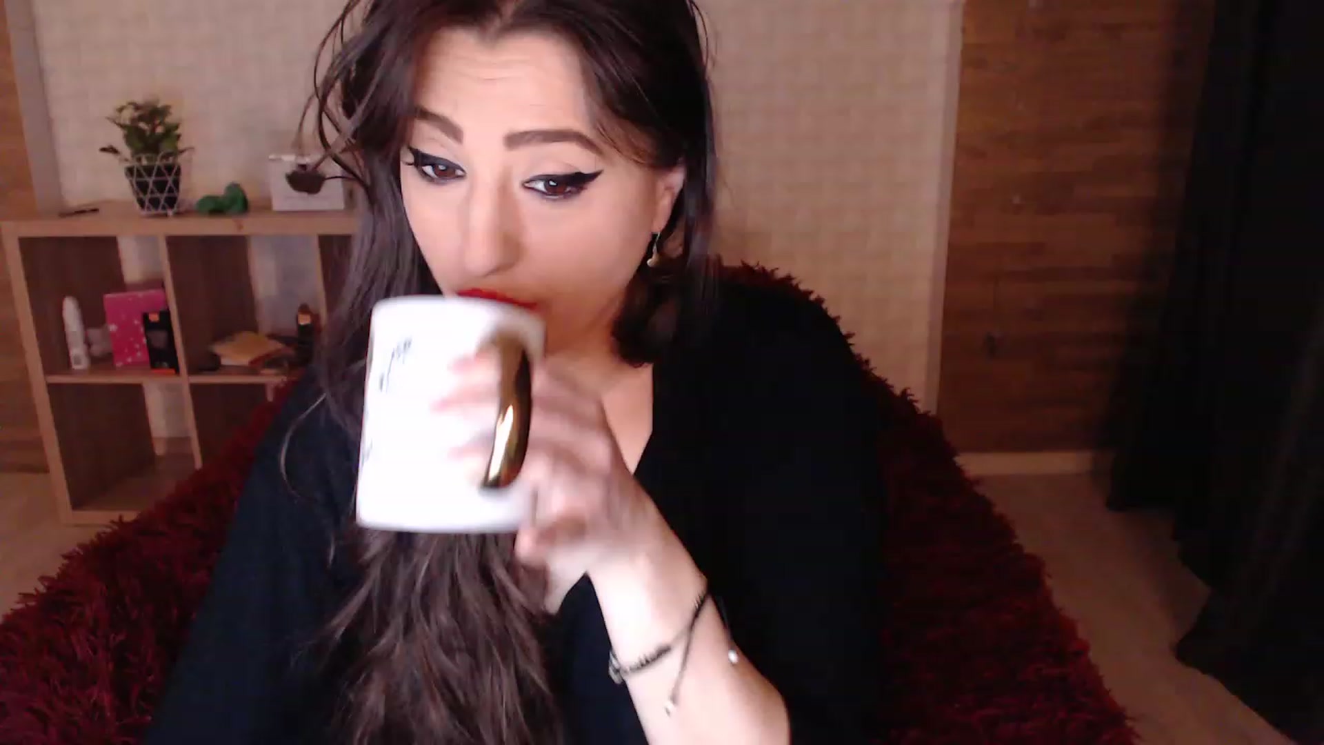 Gallery image thumbnail from HotRebbecca's myfreecams stream on, 05/06/2023, 01:27 image 12 of 20