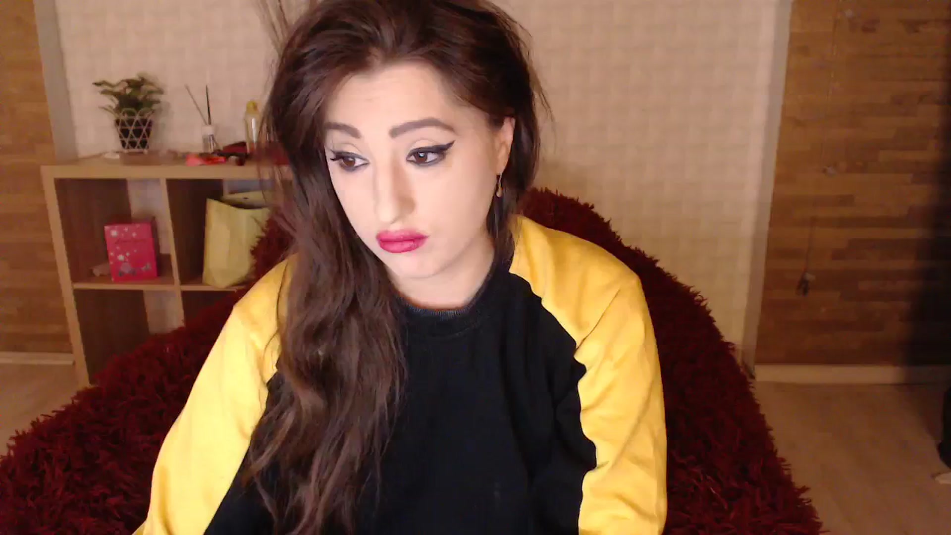 Gallery image thumbnail from HotRebbecca's myfreecams stream on, 10/21/2023, 03:24 image 1 of 20