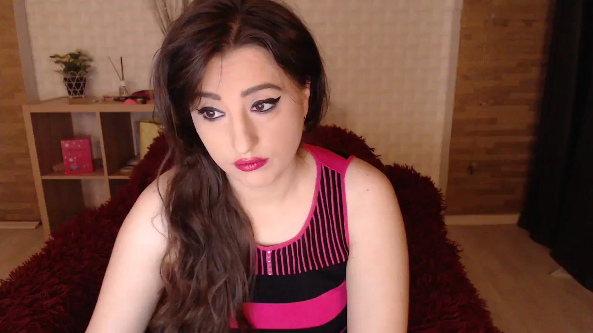 Gallery image thumbnail from HotRebbecca's myfreecams stream on, 11/04/2023, 03:58 image 1 of 20