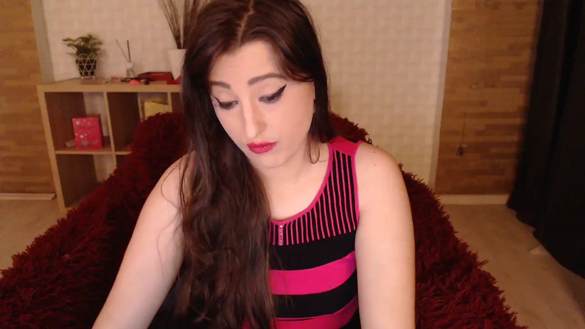 Gallery image thumbnail from HotRebbecca's myfreecams stream on, 11/04/2023, 07:01 image 10 of 20