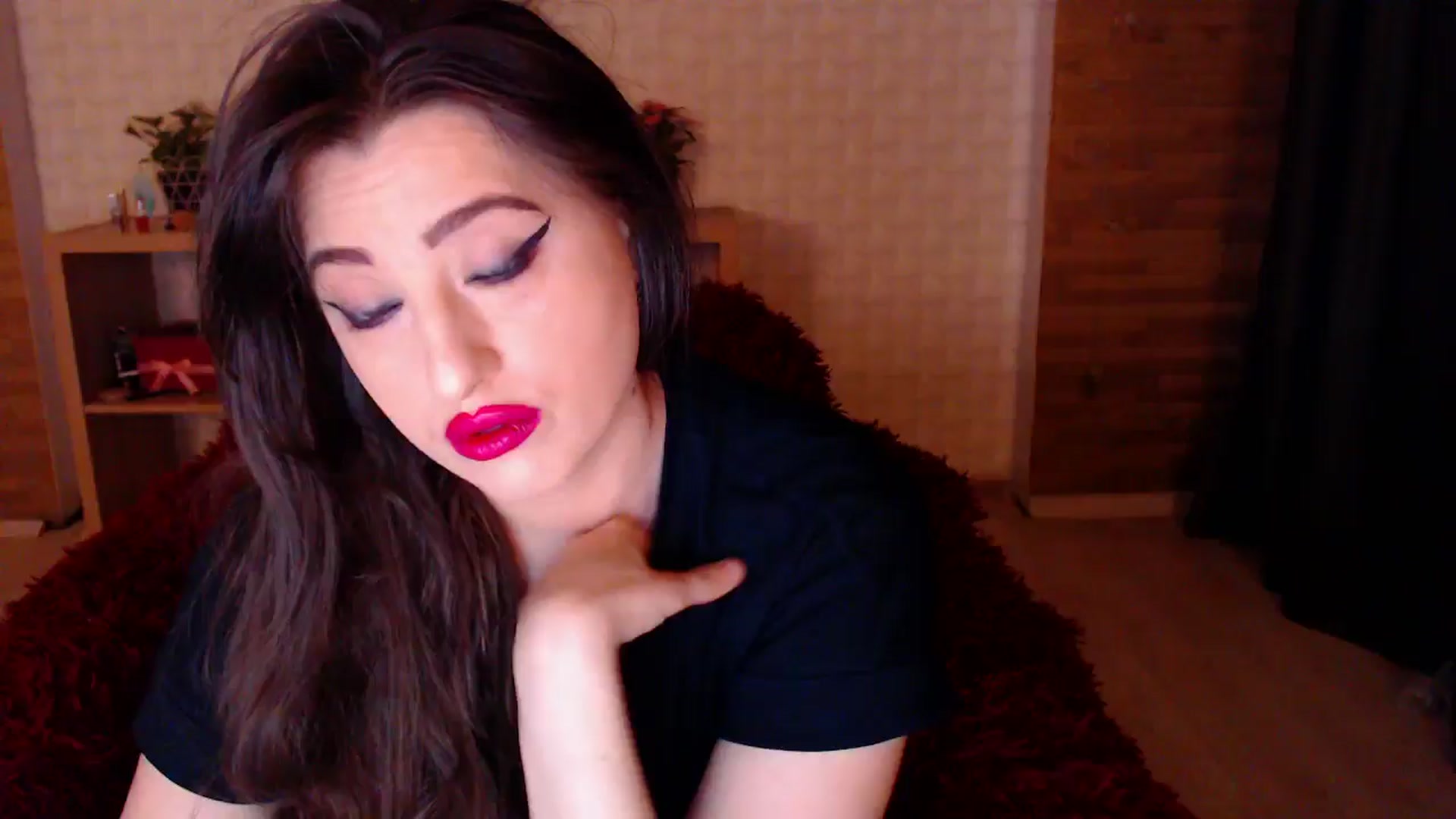 Gallery image thumbnail from HotRebbecca's myfreecams stream on, 05/26/2024, 01:46 image 2 of 20