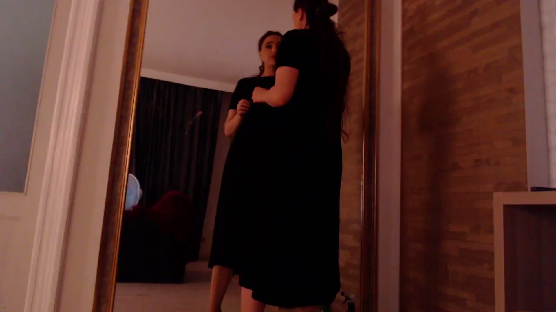 Gallery image thumbnail from HotRebbecca's myfreecams stream on, 07/15/2024, 02:32 image 9 of 20