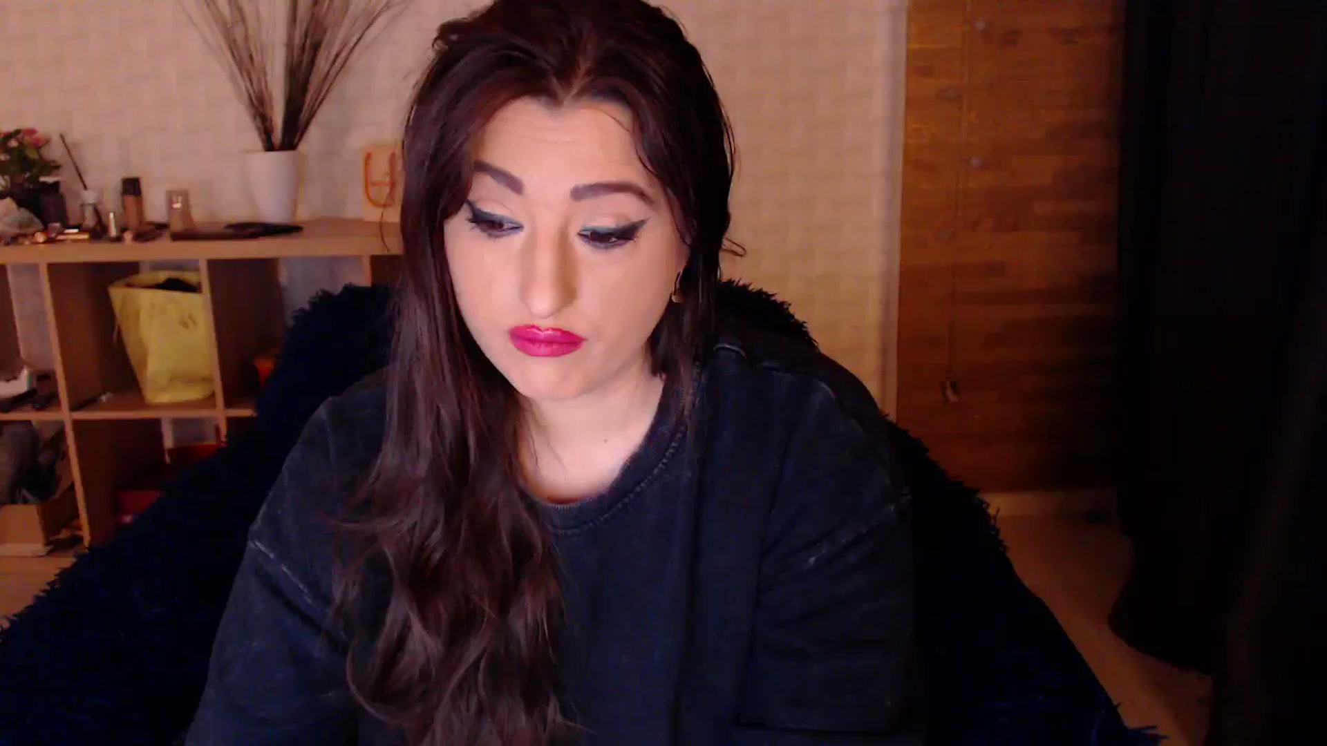 Gallery image thumbnail from HotRebbecca's myfreecams stream on, 10/17/2024, 03:43 image 4 of 20