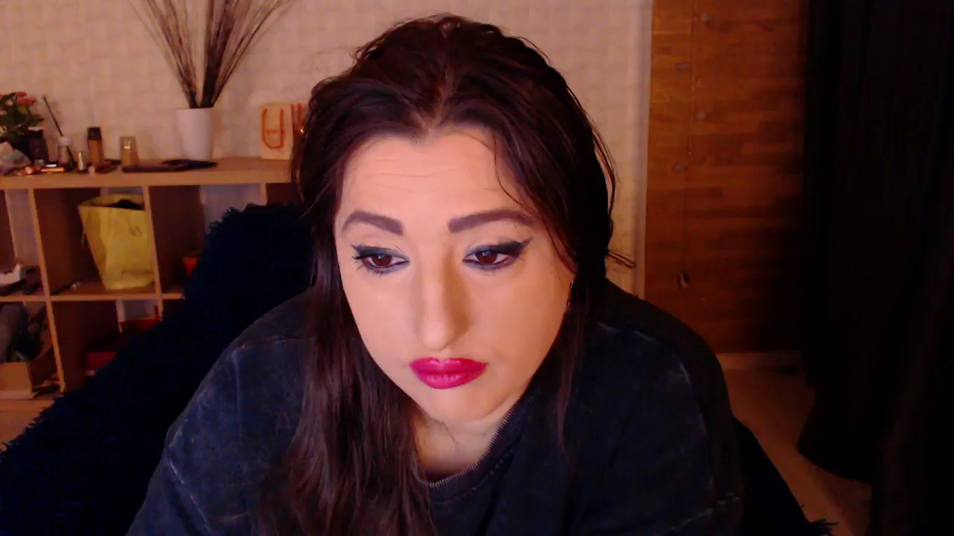 Gallery image thumbnail from HotRebbecca's myfreecams stream on, 10/17/2024, 03:43 image 7 of 20
