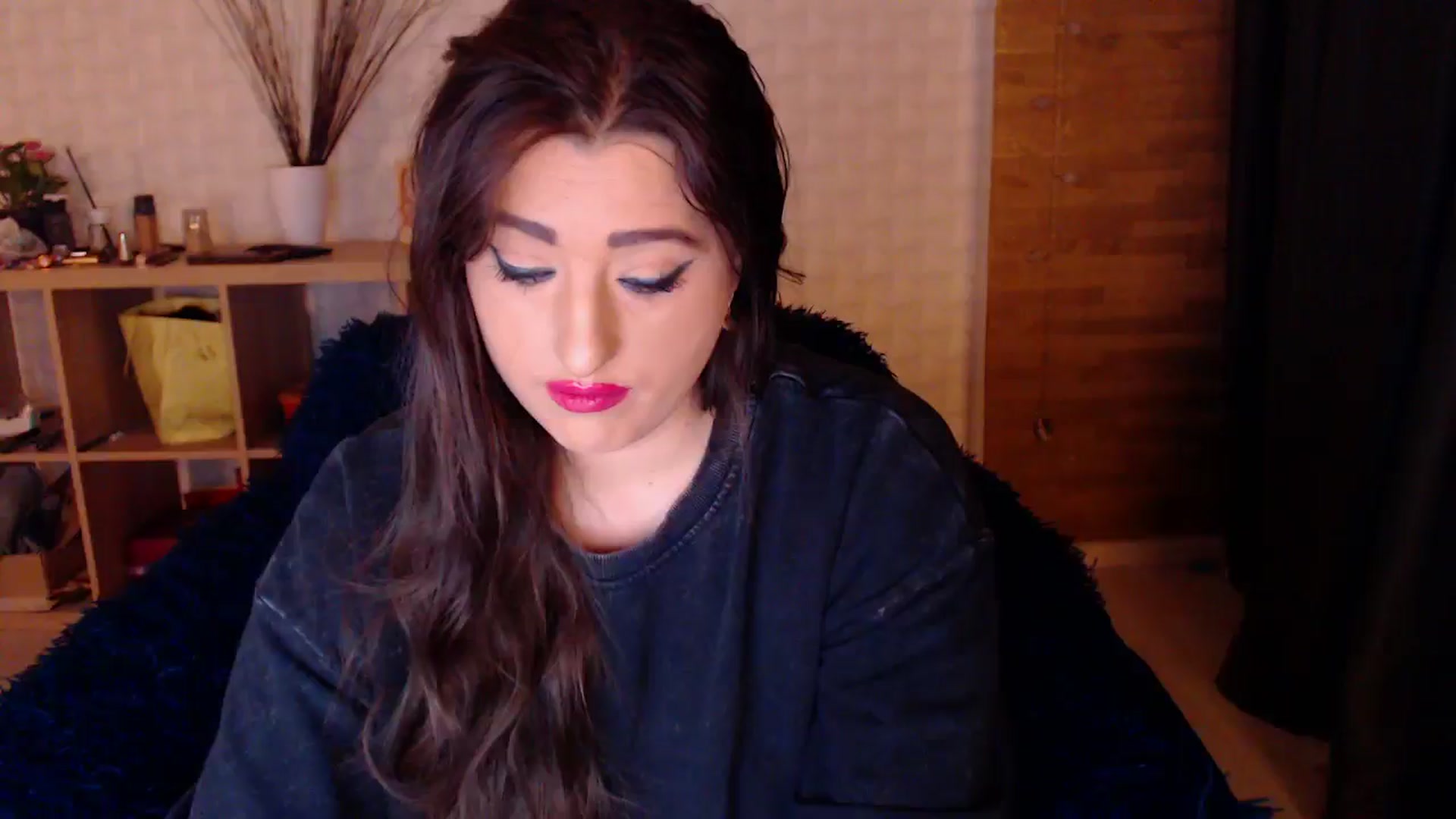 Gallery image thumbnail from HotRebbecca's myfreecams stream on, 10/17/2024, 03:43 image 2 of 20