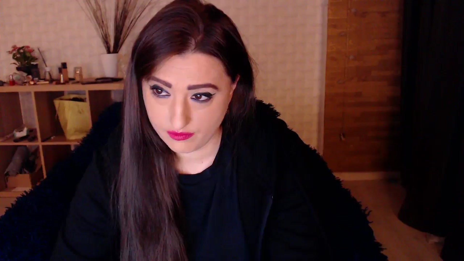 Gallery image thumbnail from HotRebbecca's myfreecams stream on, 10/19/2024, 02:51 image 17 of 20