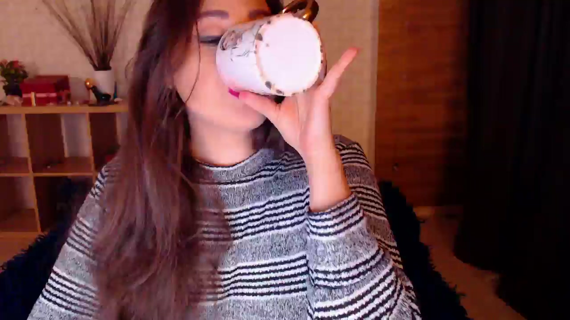 Gallery image thumbnail from HotRebbecca's myfreecams stream on, 10/29/2024, 04:37 image 15 of 20