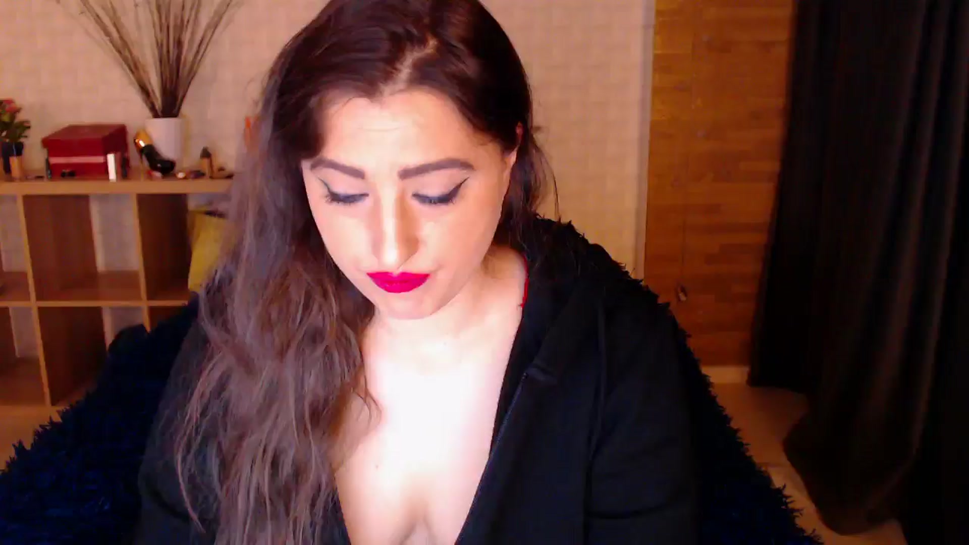 Gallery image thumbnail from HotRebbecca's myfreecams stream on, 11/03/2024, 03:52 image 2 of 20
