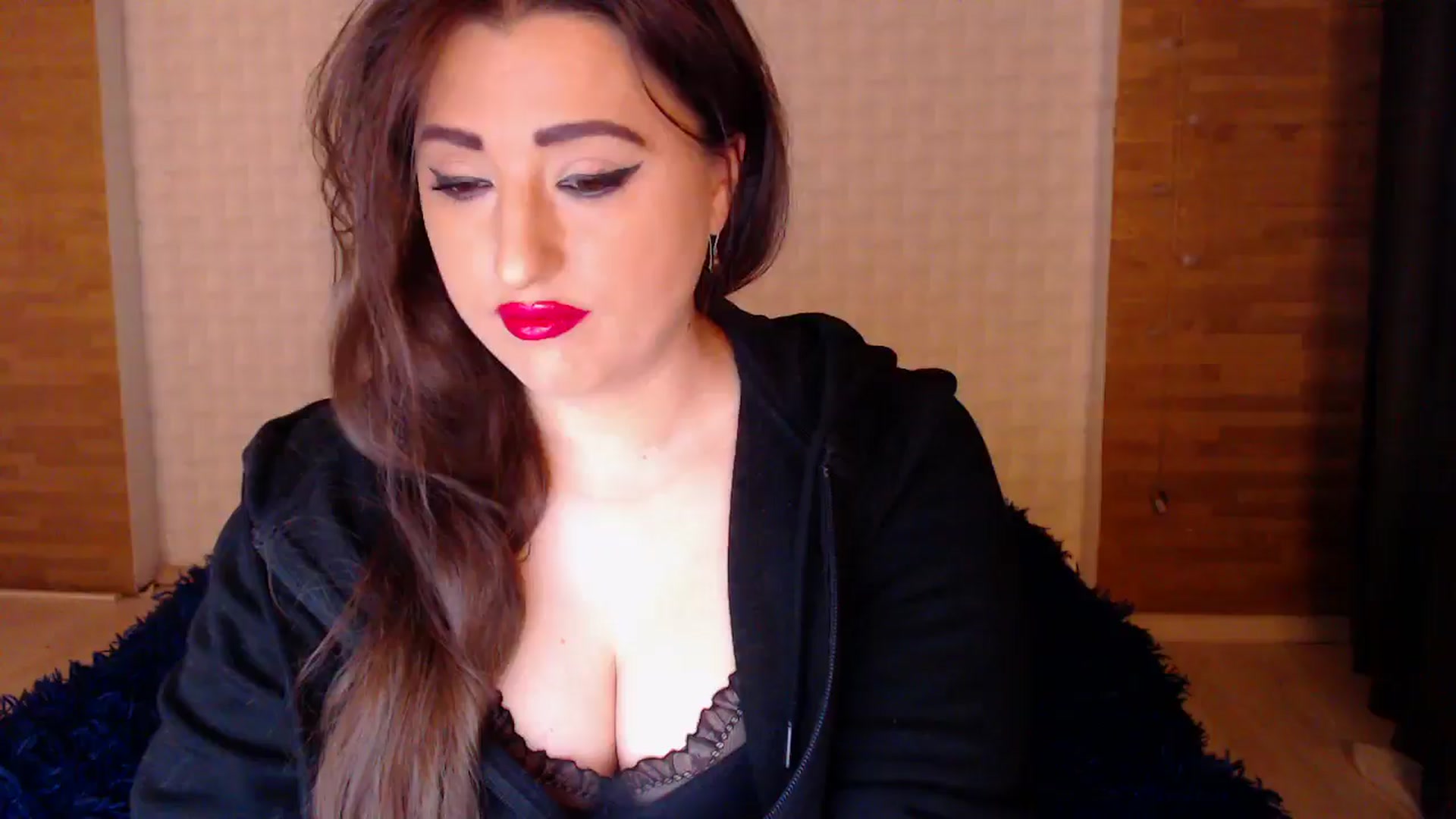 Gallery image thumbnail from HotRebbecca's myfreecams stream on, 11/08/2024, 22:03 image 10 of 20