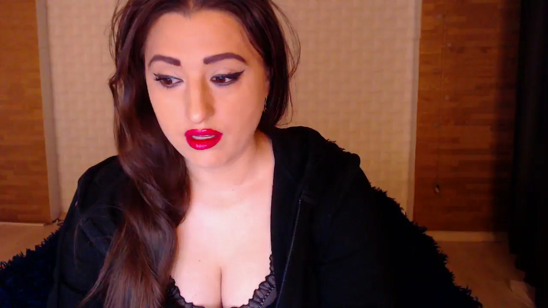 Gallery image thumbnail from HotRebbecca's myfreecams stream on, 11/08/2024, 22:03 image 1 of 20
