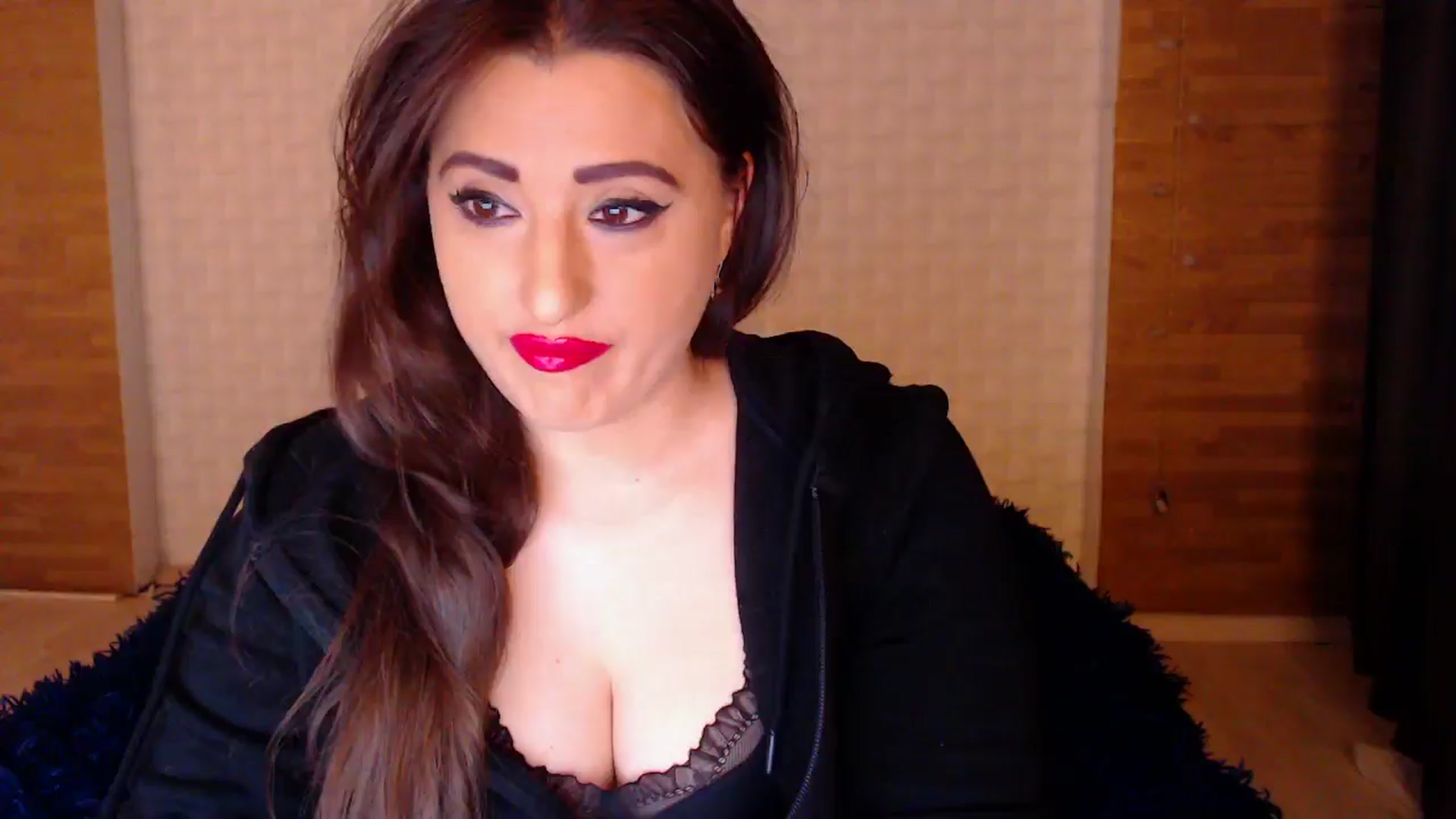 Gallery image thumbnail from HotRebbecca's myfreecams stream on, 11/08/2024, 22:03 image 4 of 20