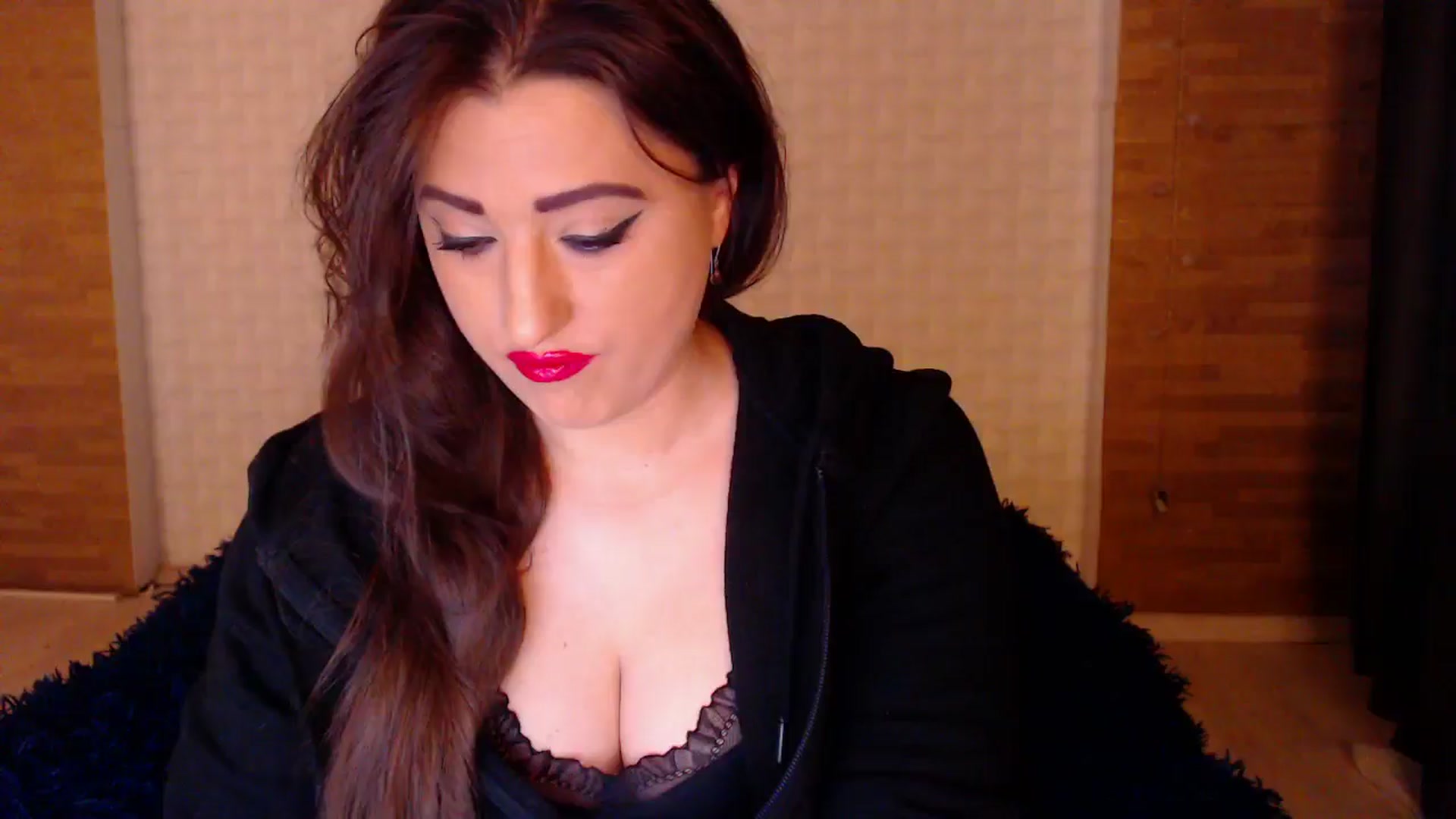 Gallery image thumbnail from HotRebbecca's myfreecams stream on, 11/08/2024, 22:03 image 11 of 20