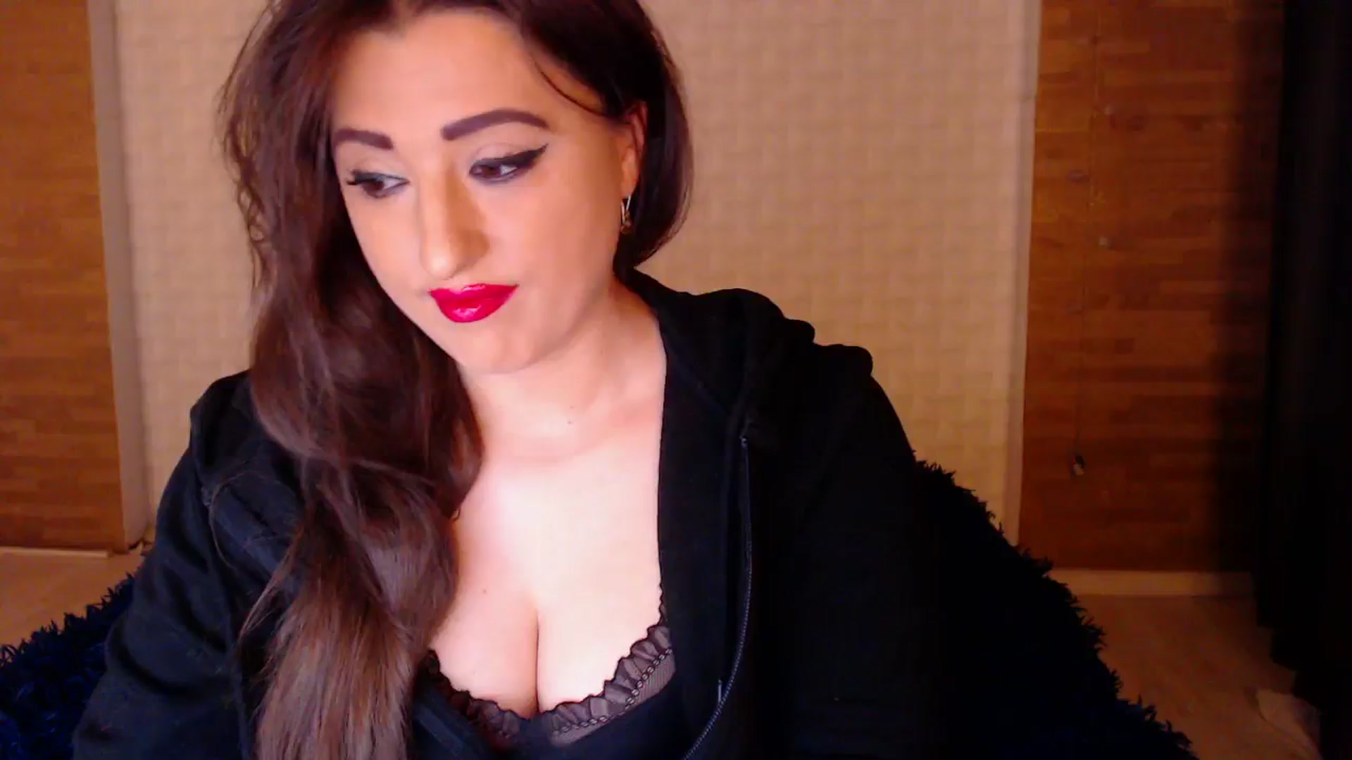 Gallery image thumbnail from HotRebbecca's myfreecams stream on, 11/08/2024, 22:03 image 9 of 20