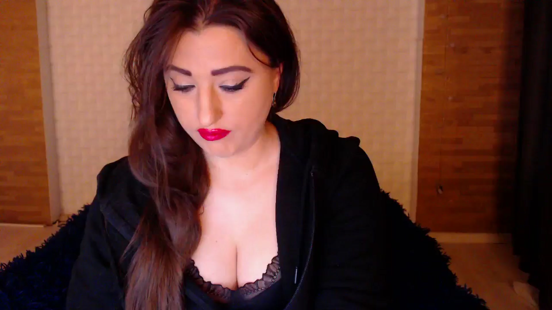 Gallery image thumbnail from HotRebbecca's myfreecams stream on, 11/08/2024, 22:03 image 14 of 20