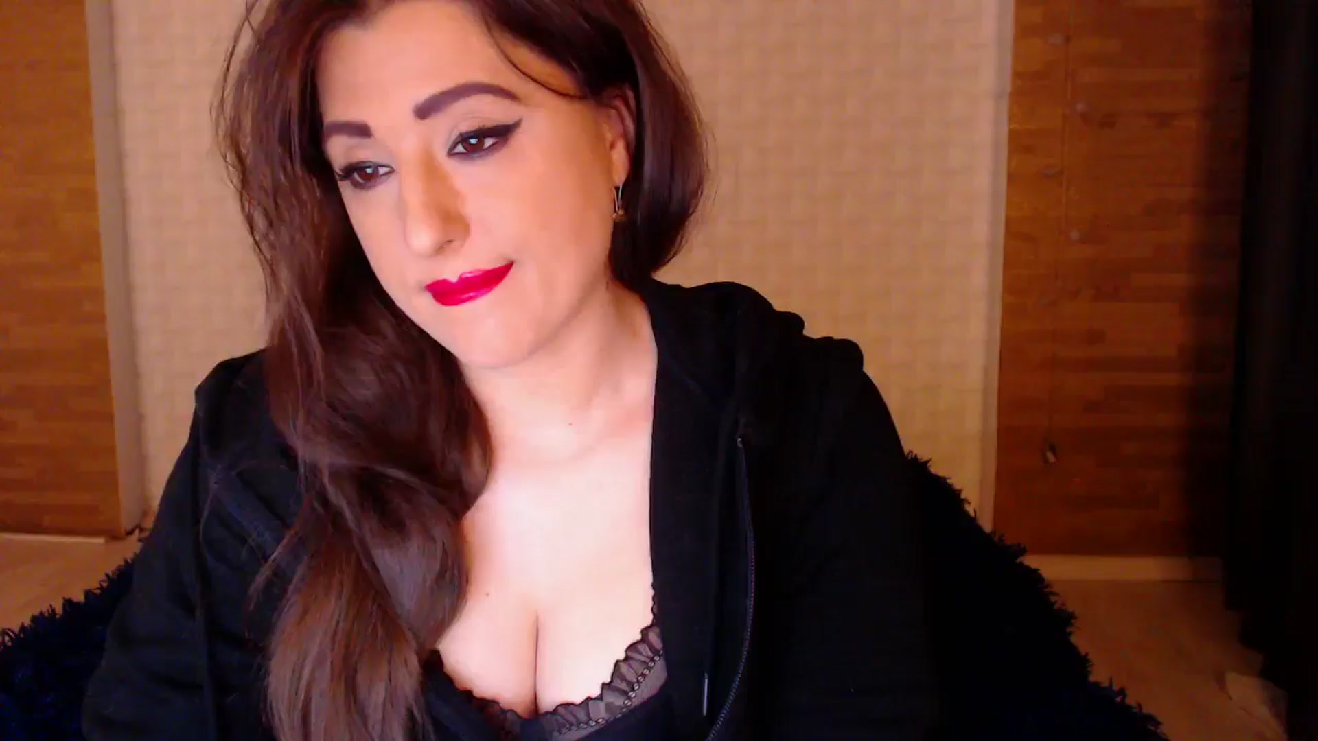 Gallery image thumbnail from HotRebbecca's myfreecams stream on, 11/08/2024, 22:03 image 17 of 20