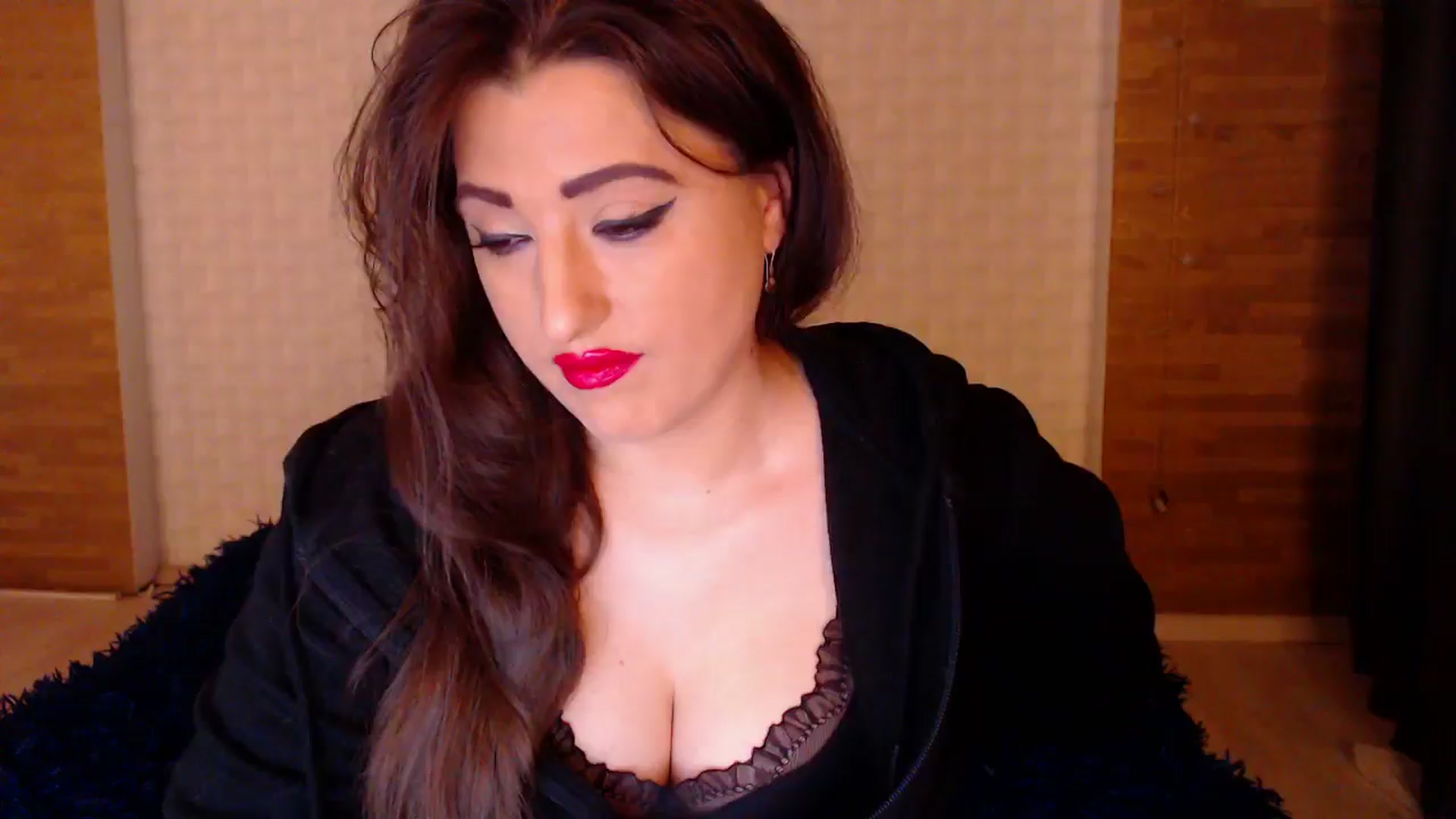 Gallery image thumbnail from HotRebbecca's myfreecams stream on, 11/08/2024, 22:03 image 18 of 20